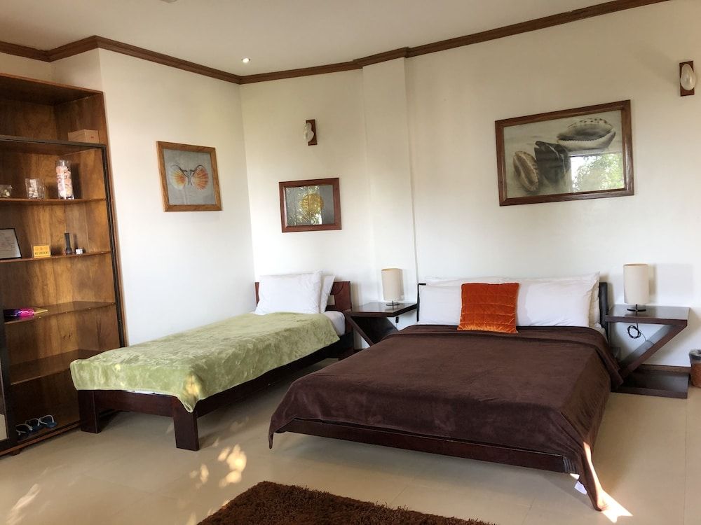 Classic Room, Partial Ocean View