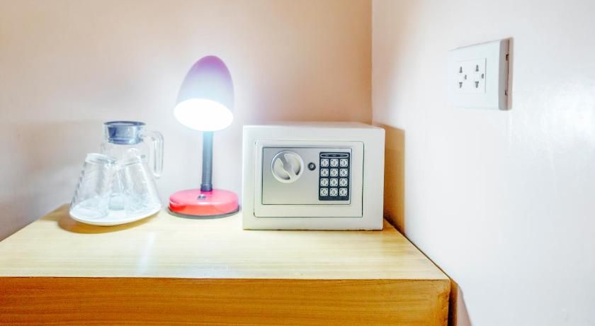 White Shamrock Beach Hotel Double Room with shared bathroom room 6