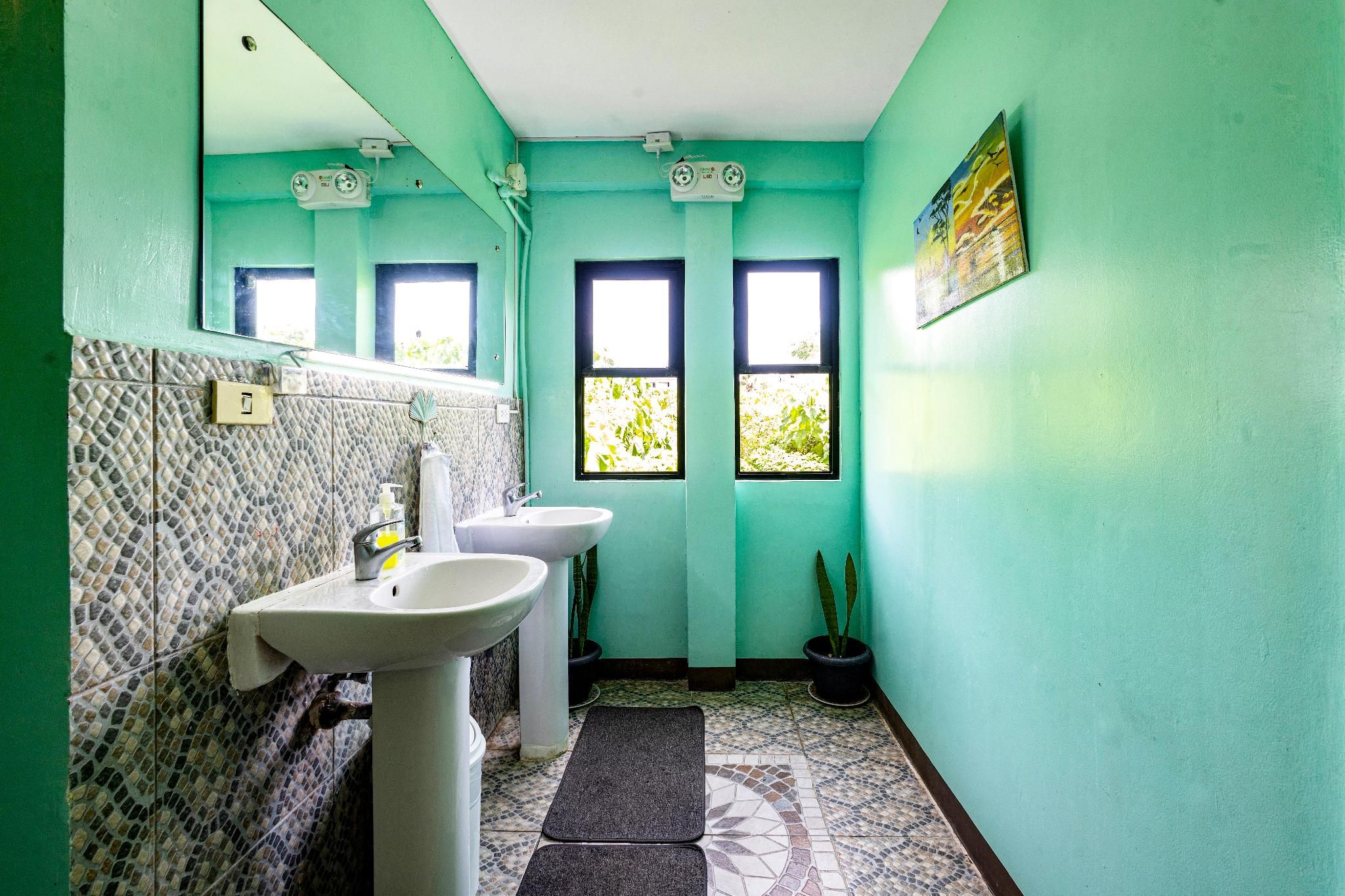 White Shamrock Beach Hotel Double Room with shared bathroom room 5