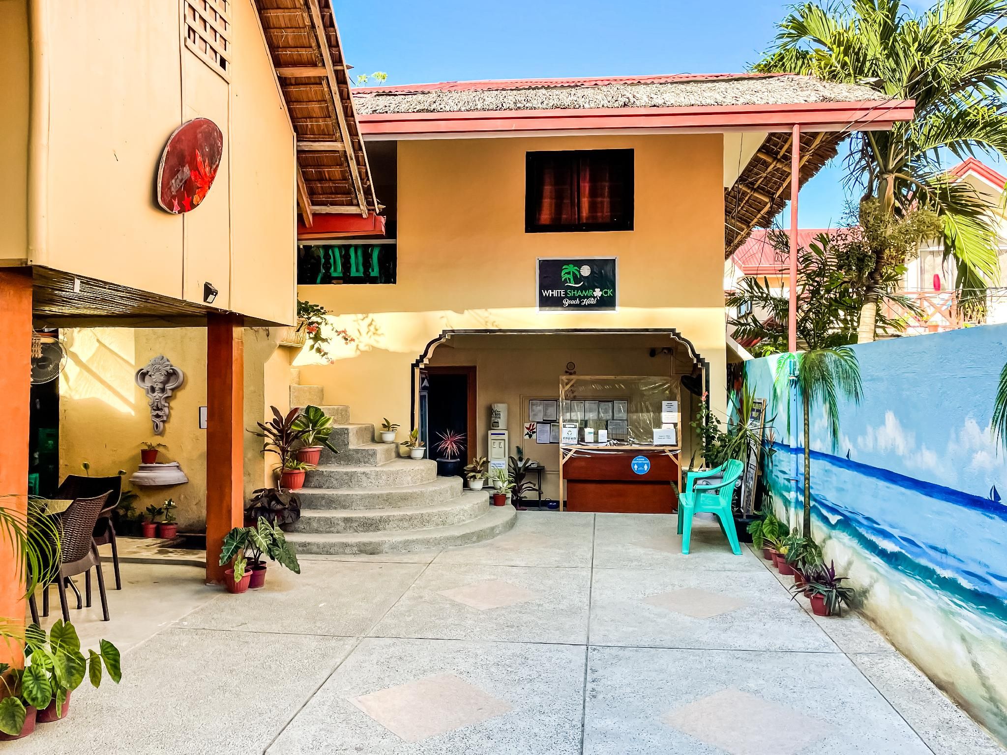 undefined White Shamrock Beach Hotel 7