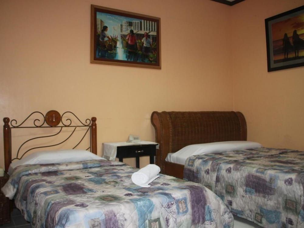 RM Guest House Family Room