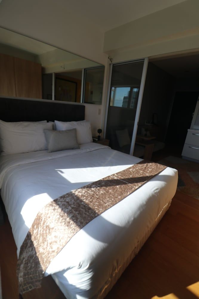 undefined Oasis Regency at Acqua Livingstone near Rockwell 6