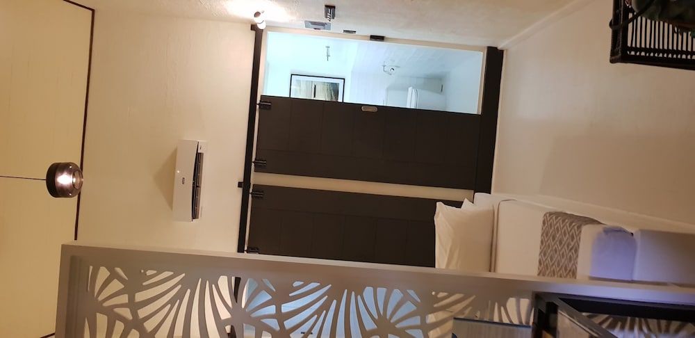 undefined Cool Place Light Residences 10