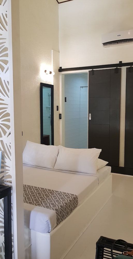 undefined Cool Place Light Residences 9