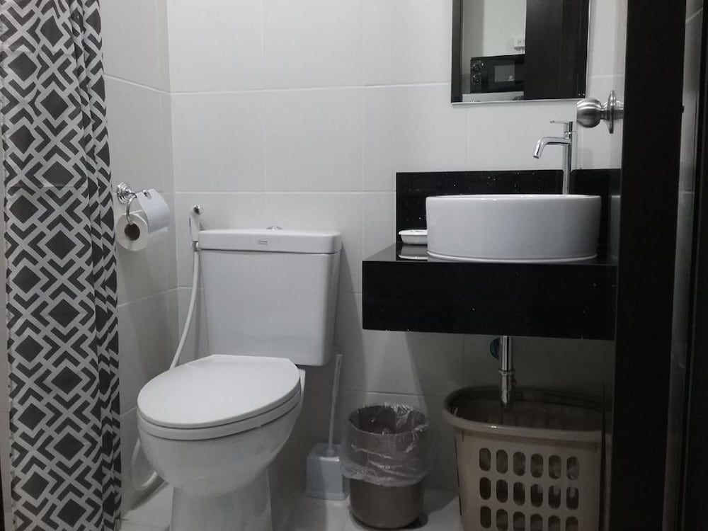 undefined Condoluxe Pioneer Woodlands 8