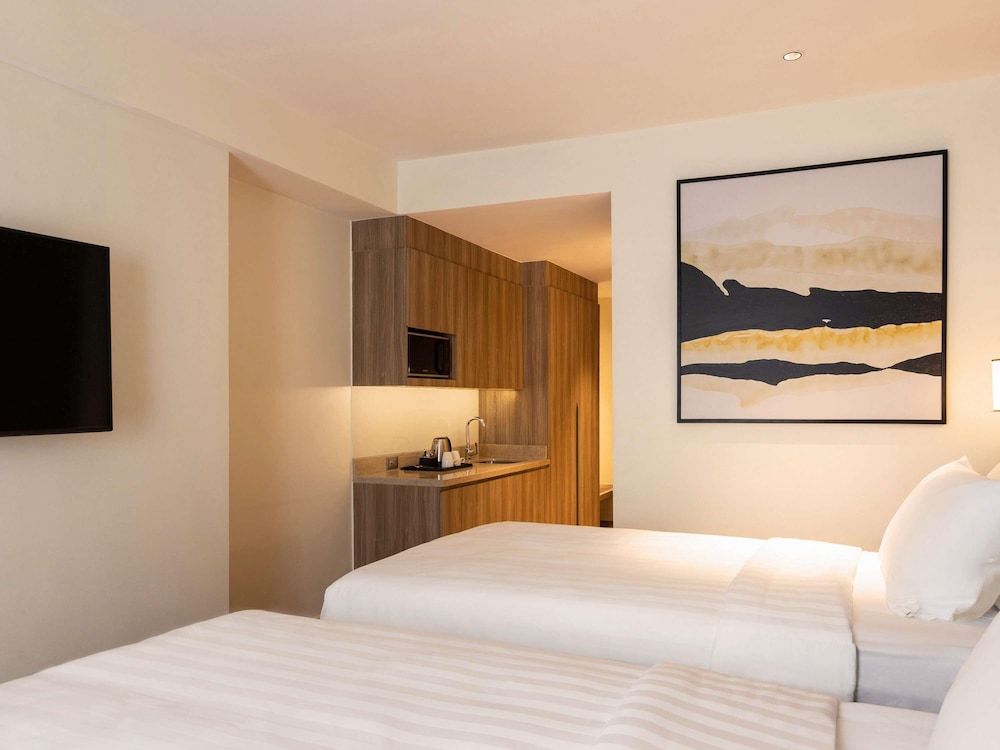 undefined Novotel Suites Manila at Acqua 7