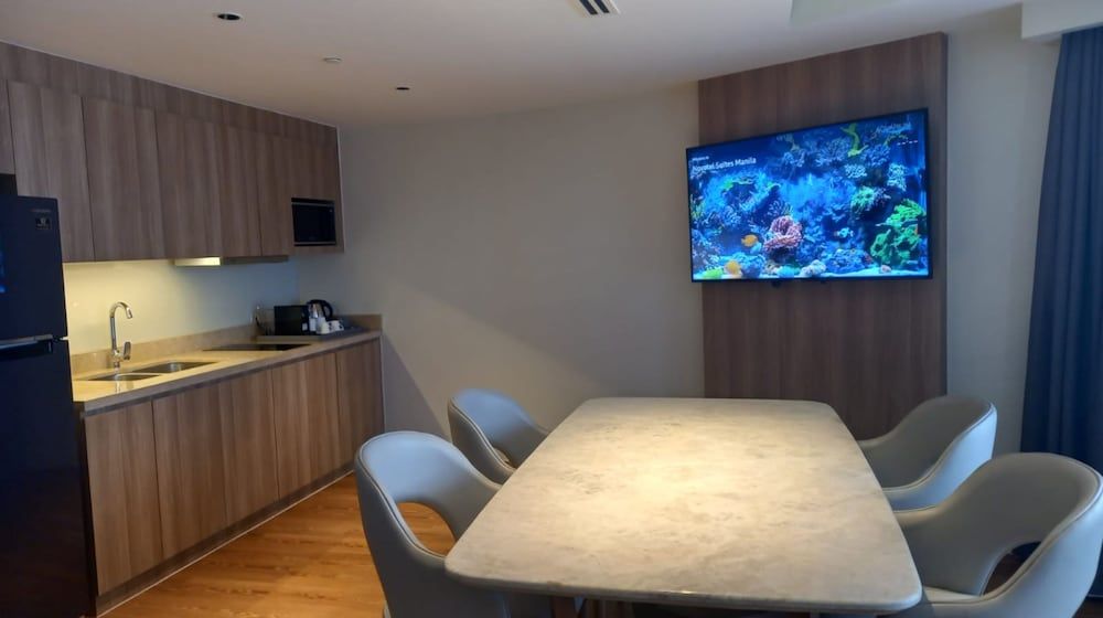 Capital O 950 Acqua Novotel Tower Economy Studio Suite 2