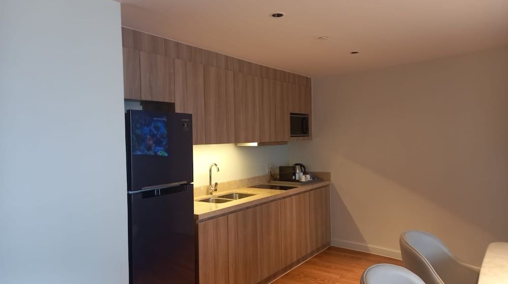 Capital O 950 Acqua Novotel Tower Economy Studio Suite 8