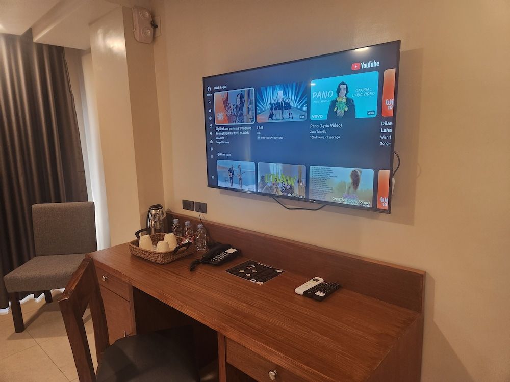 Hotel Herencia 625 Deluxe Triple Room 14