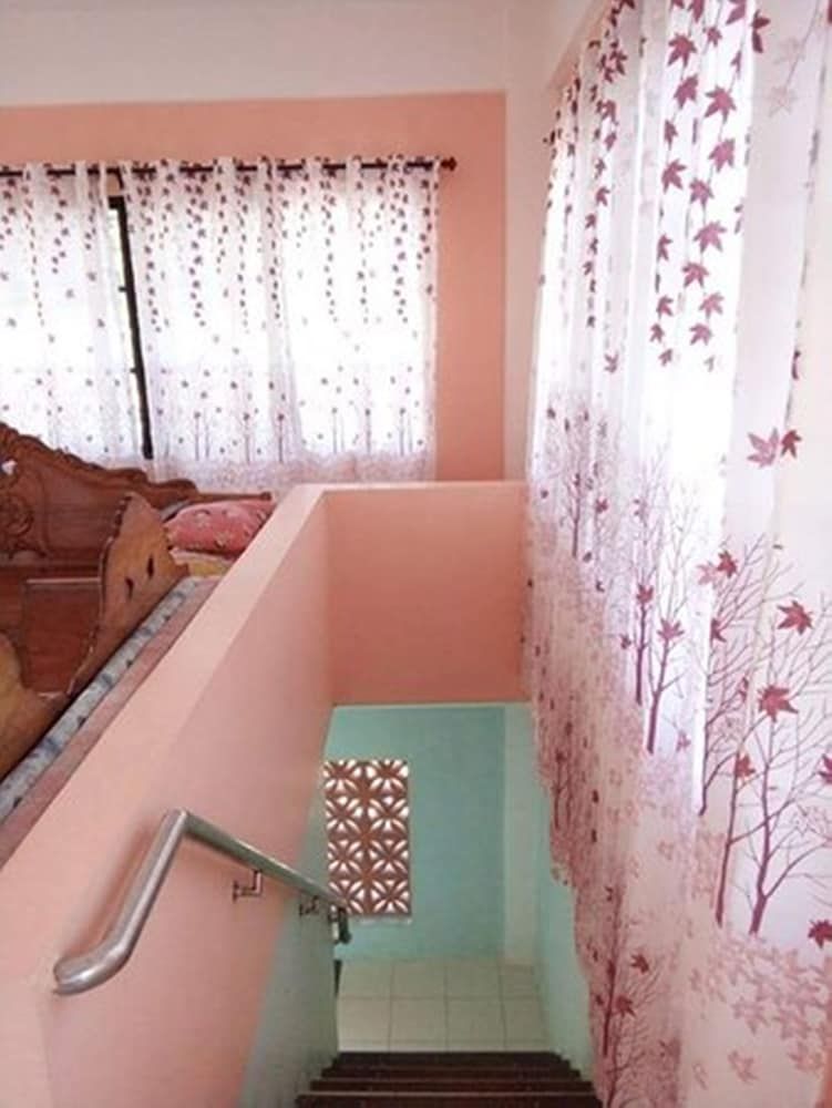 undefined Shirly's Pension and Restaurant 8