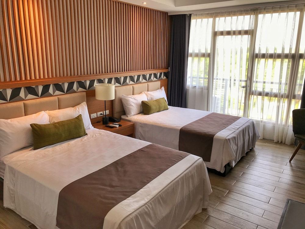 undefined The Crown Residences at Harbour Springs 9