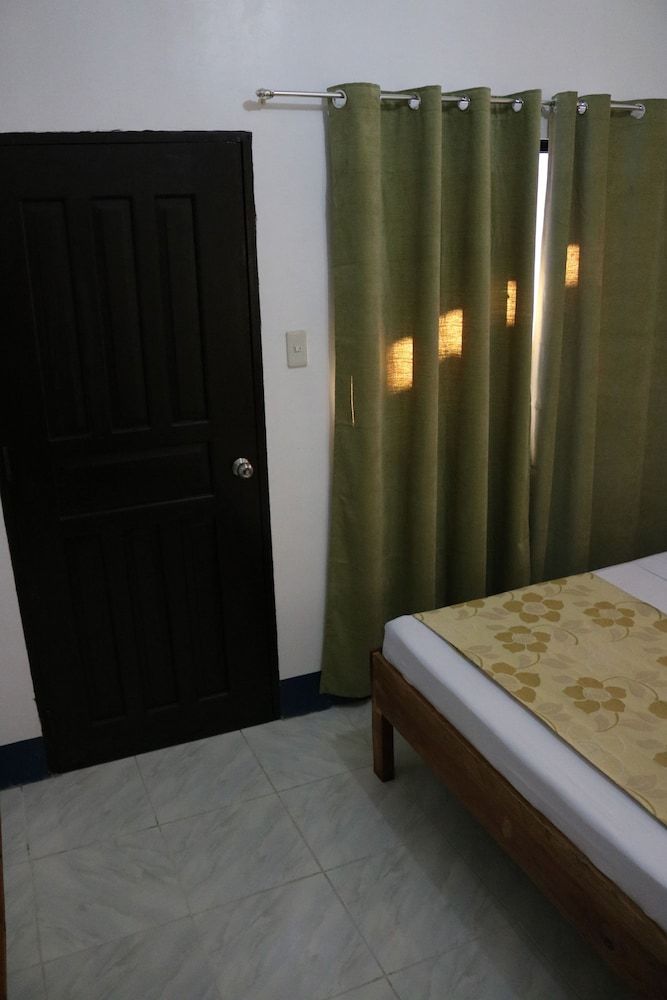 Keen's Place Standard Double Room 7