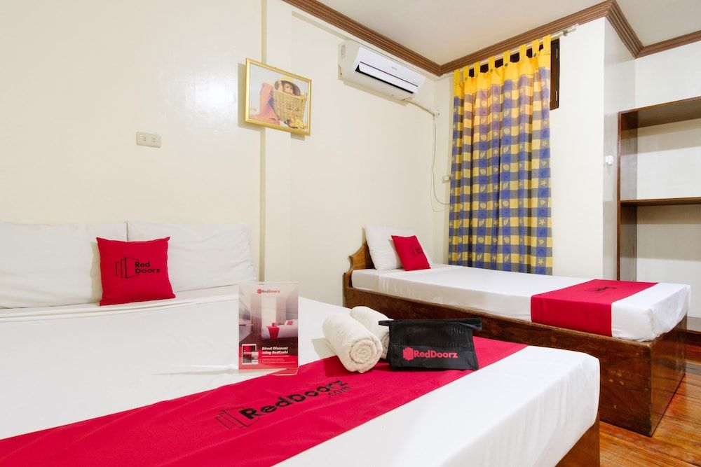 undefined RedDoorz @ PEO Road Palawan 10