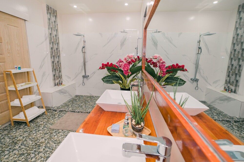 La Casa Denika Deluxe Bungalow, Garden View 8