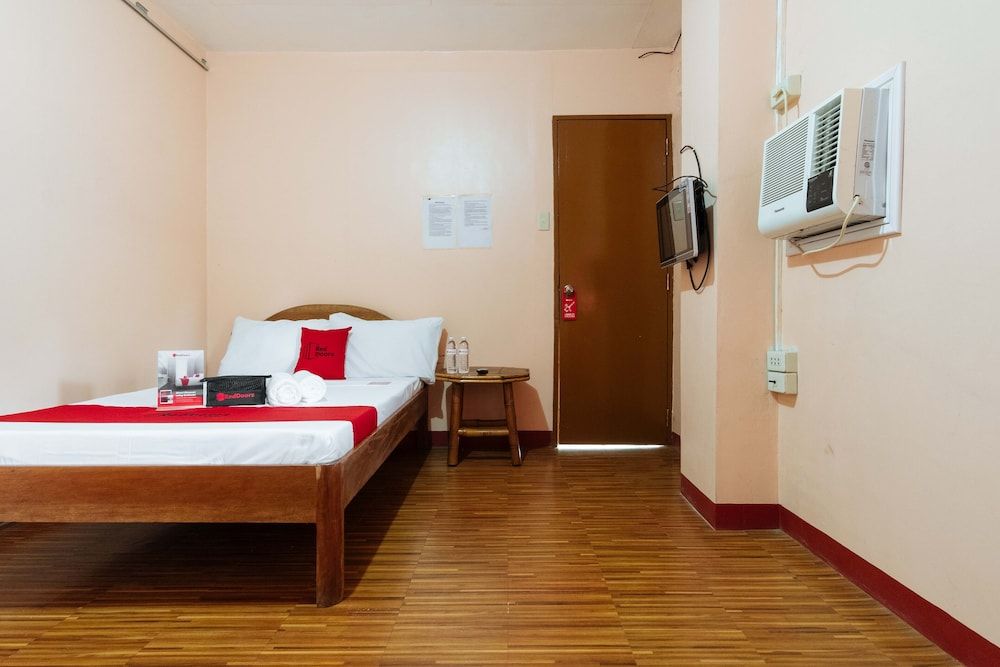 undefined RedDoorz @ BM Road 8