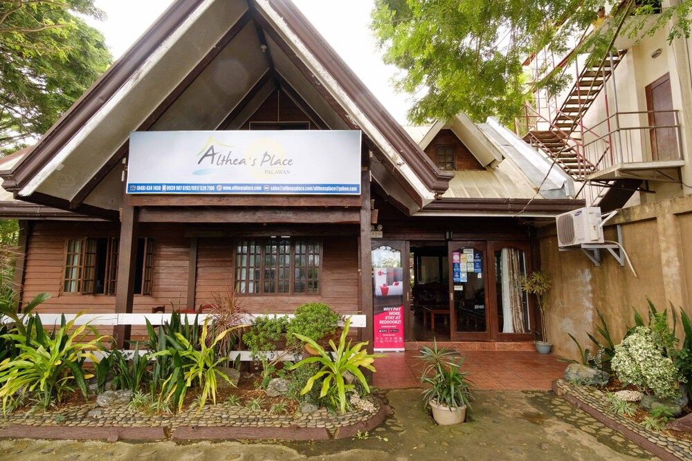 undefined RedDoorz Premium @ Abueg Road Extension