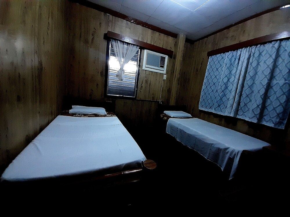 undefined OYO 633 Abelardo's Pension House 8