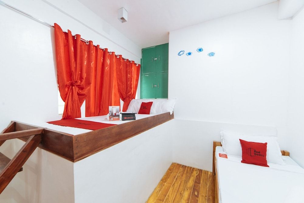 undefined RedDoorz @ Recaido Road Palawan 5