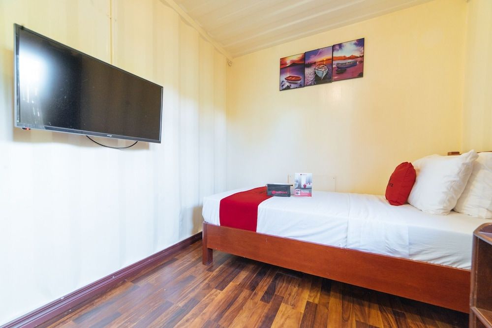 undefined RedDoorz Plus near Puerto Princesa City Hall 10
