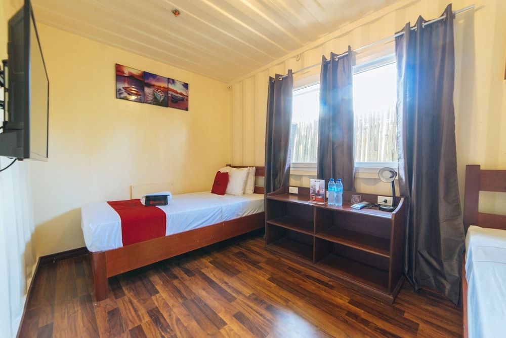 undefined RedDoorz Plus near Puerto Princesa City Hall 8