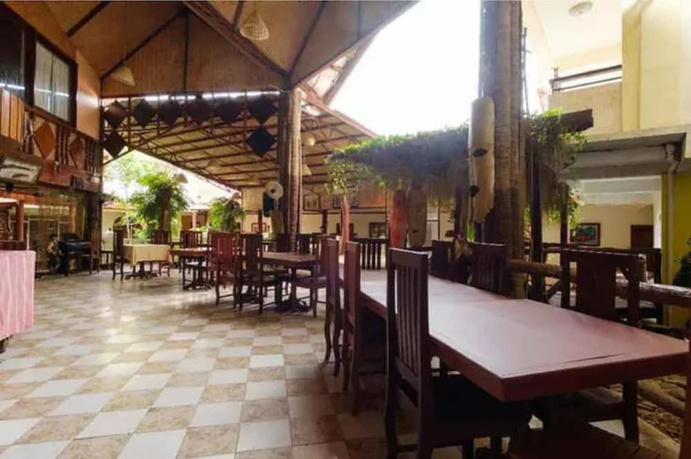 undefined OYO 933 The New De Loro Inn