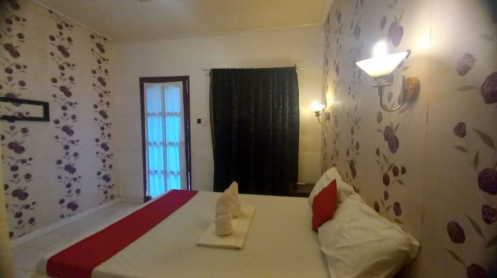 OYO 934 Bea's Garden Inn Standard Double Room 5