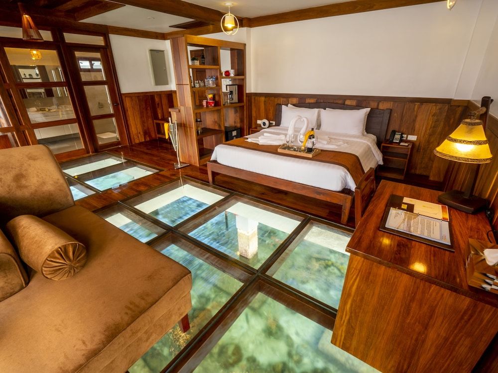 Honeymoon Room