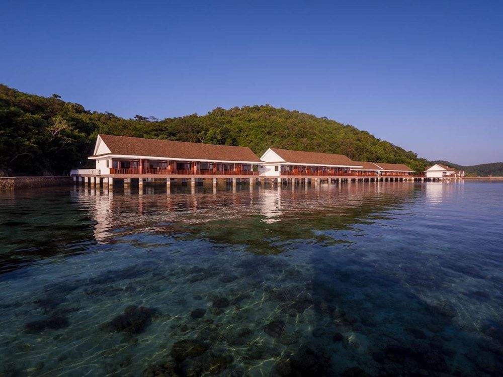 Sunlight Eco Tourism Island Resort Cluster Single Villa 3