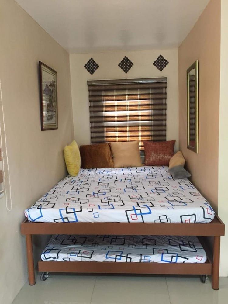 Evangeline Garden and Lodge