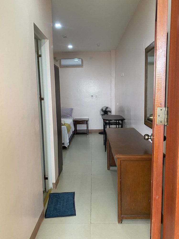 Kellocks seaview apartelle Comfort Double Room, 1 Double Bed, Accessible, Sea View 11