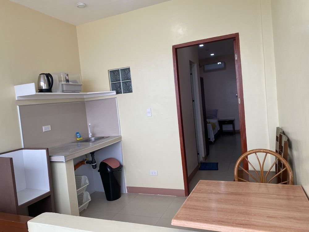 Kellocks seaview apartelle Comfort Double Room, 1 Double Bed, Accessible, Sea View 13