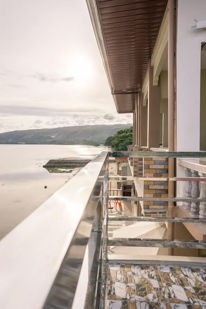 Kellocks seaview apartelle Comfort Double Room, 1 Double Bed, Accessible, Sea View 6