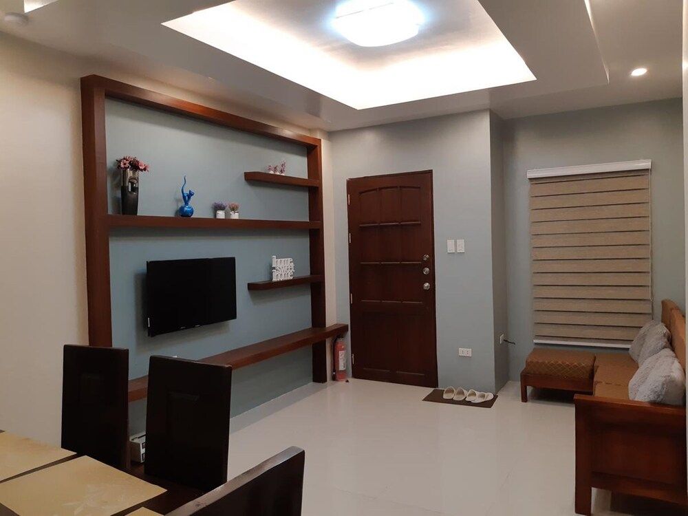 Restful 3BR Hillside Duplex Duplex 10