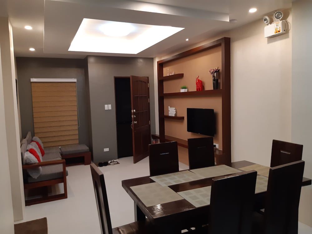 Restful 3BR Hillside Duplex Duplex, 3 Bedrooms 11