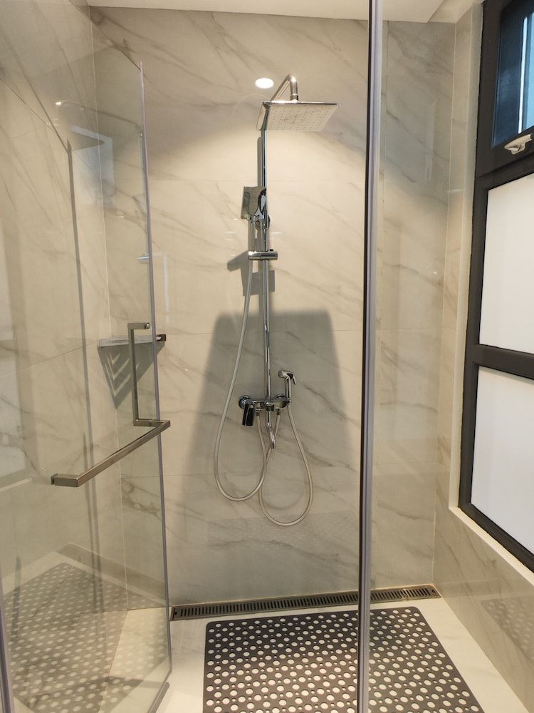 HOTEL GRANDE Executive Suite 8