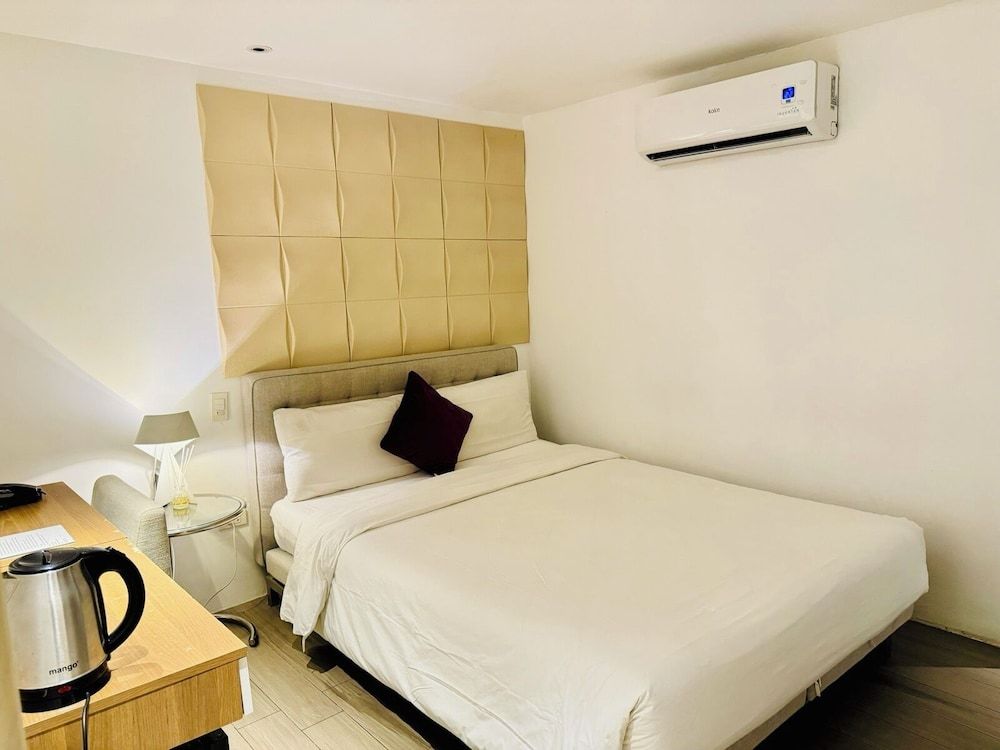 City Park Hotel Manila Standard Room 3