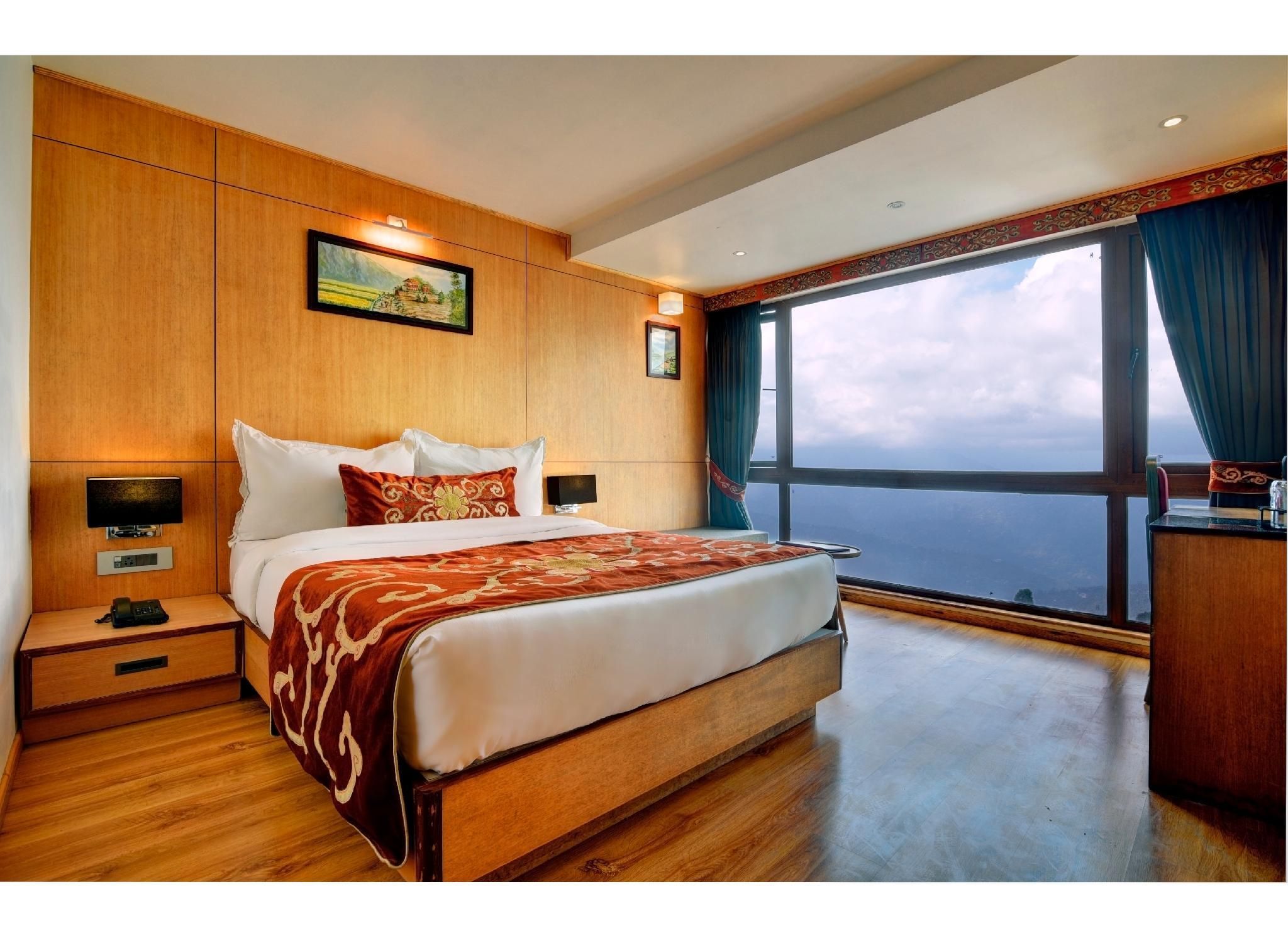 Premium Mountain View Room