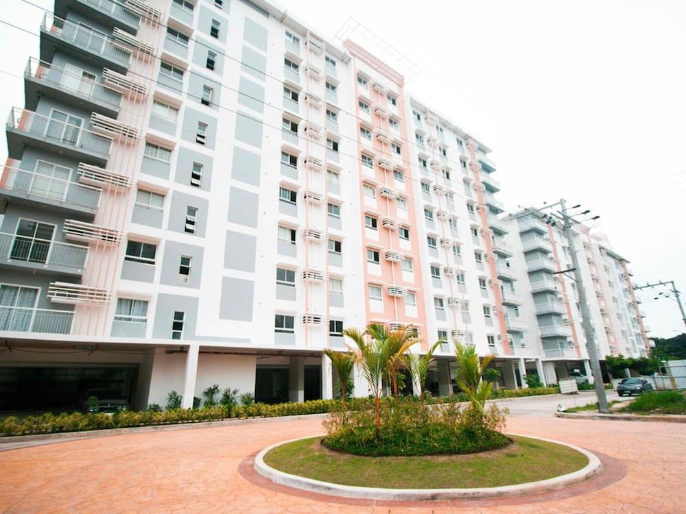 undefined Studio 610 2