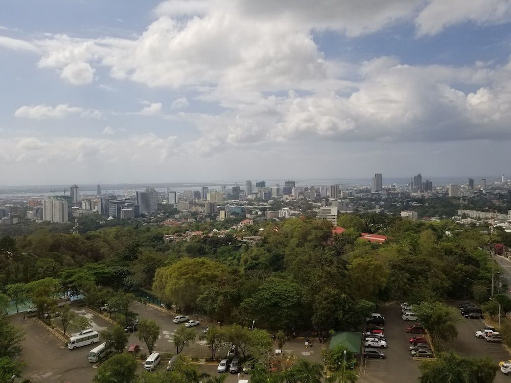 1209 Two Residences Marco Polo Cebu Family Condo, 1 Queen Bed with Sofa bed, Ensuite, Mountain View 12