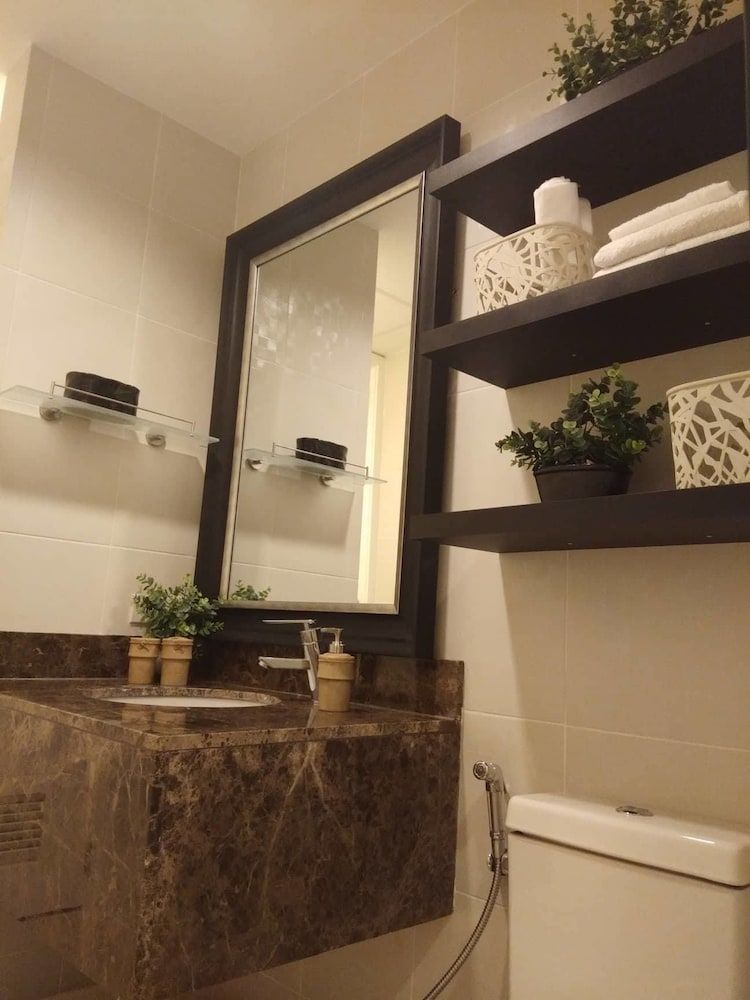 1209 Two Residences Marco Polo Cebu Family Condo, 1 Queen Bed with Sofa bed, Ensuite, Mountain View 14