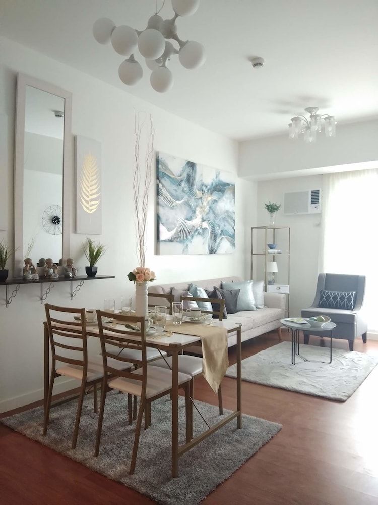 1209 Two Residences Marco Polo Cebu Family Condo, 1 Queen Bed with Sofa bed, Ensuite, Mountain View 5