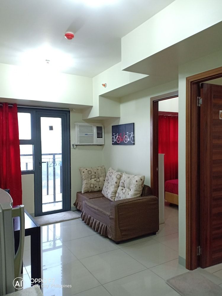 undefined Coleen's Bedsit at Horizons 101 6