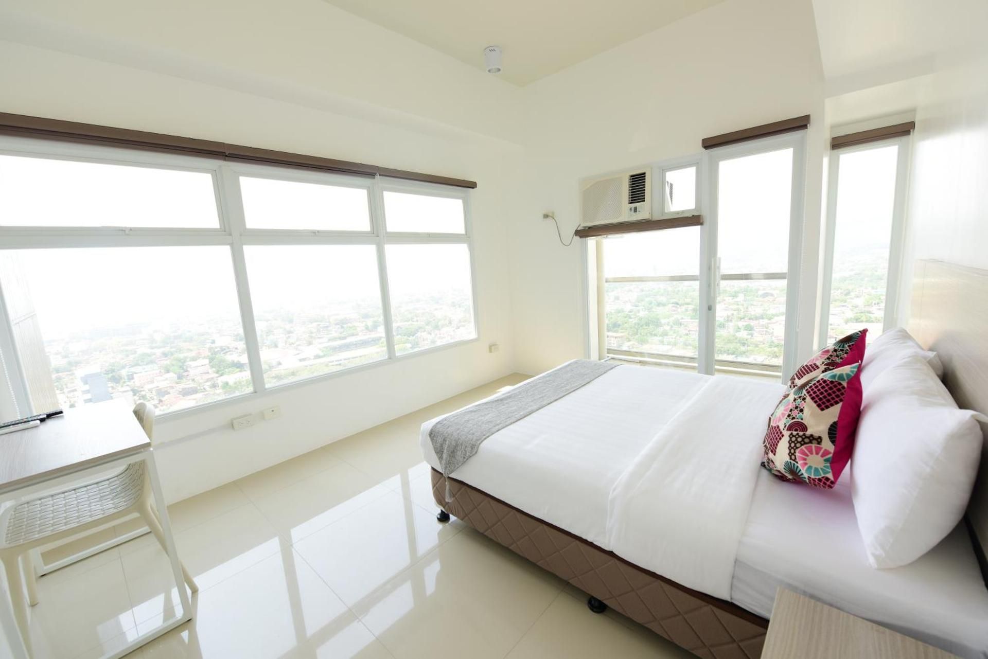 EON Centennial Soho Hotel Double Room 6