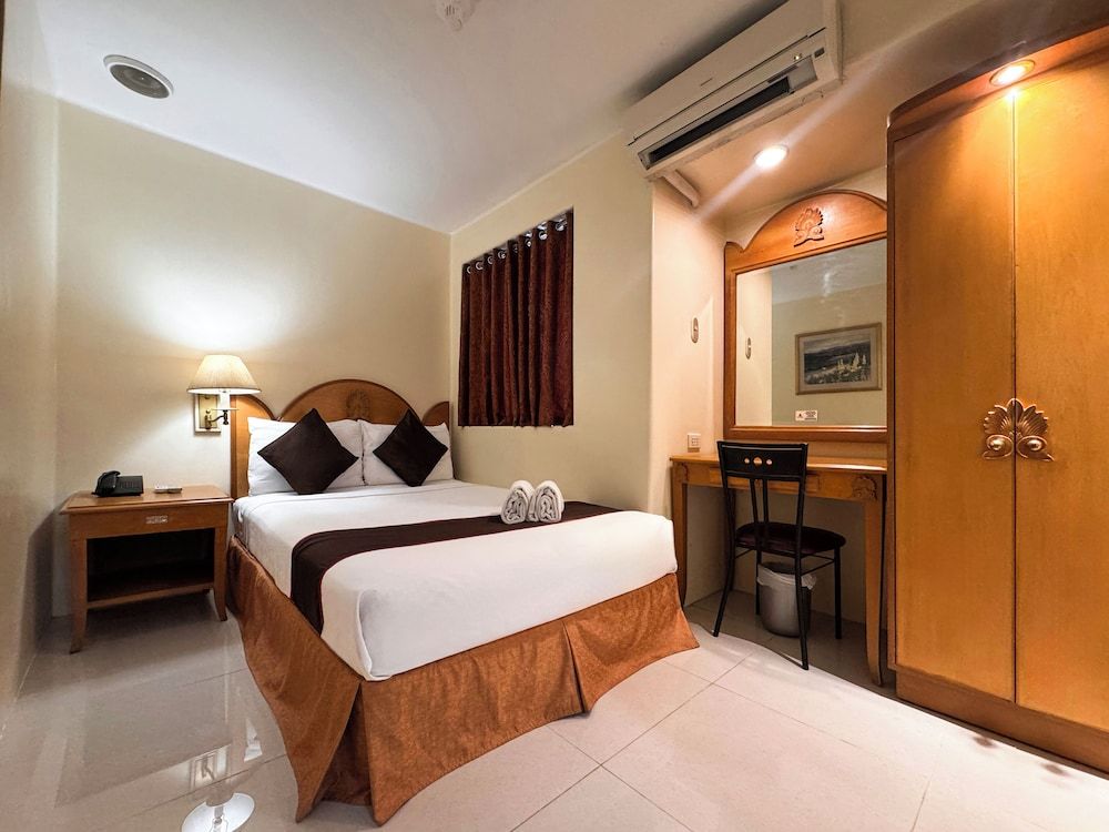 undefined Palladium Suites Hotel 4