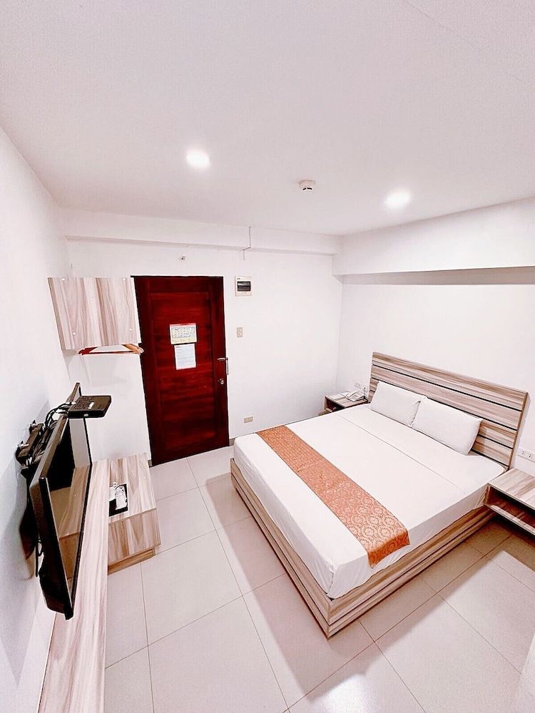 undefined Travelbee Fuente Inn 9