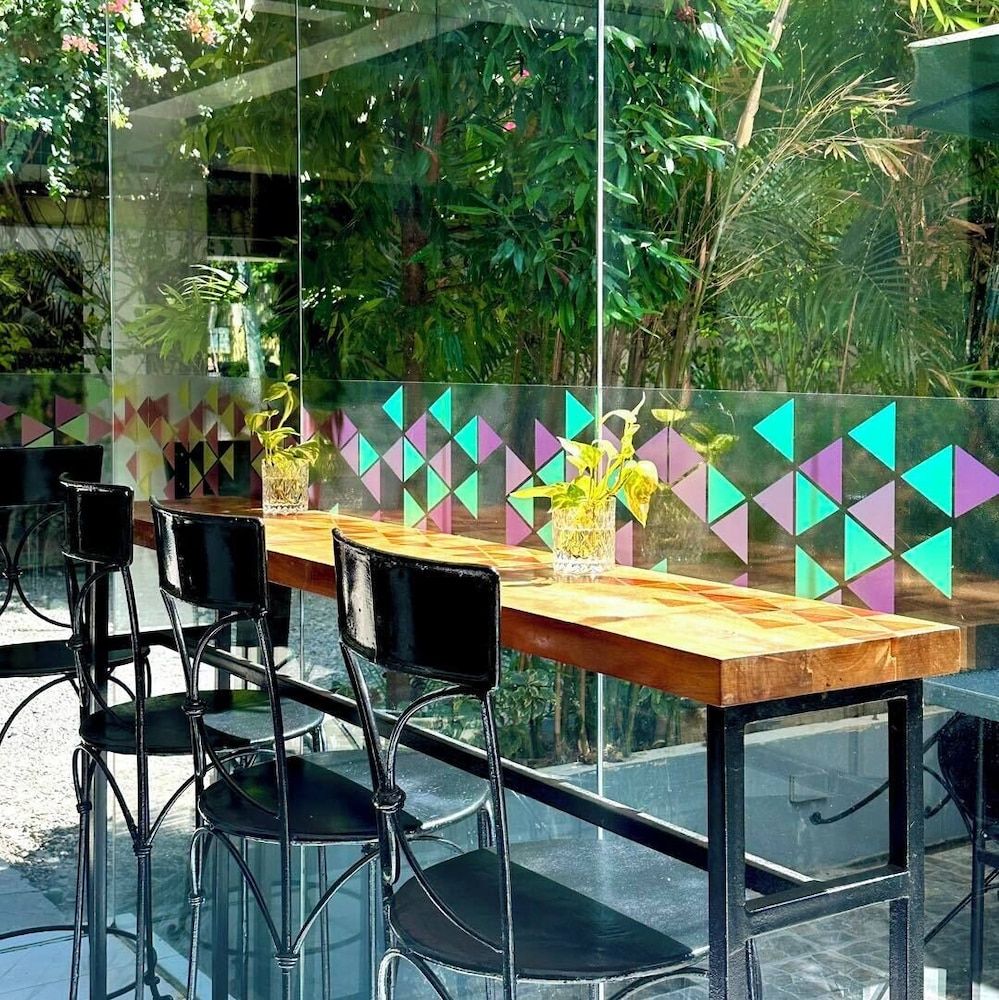 undefined Travelbee Fuente Inn 7