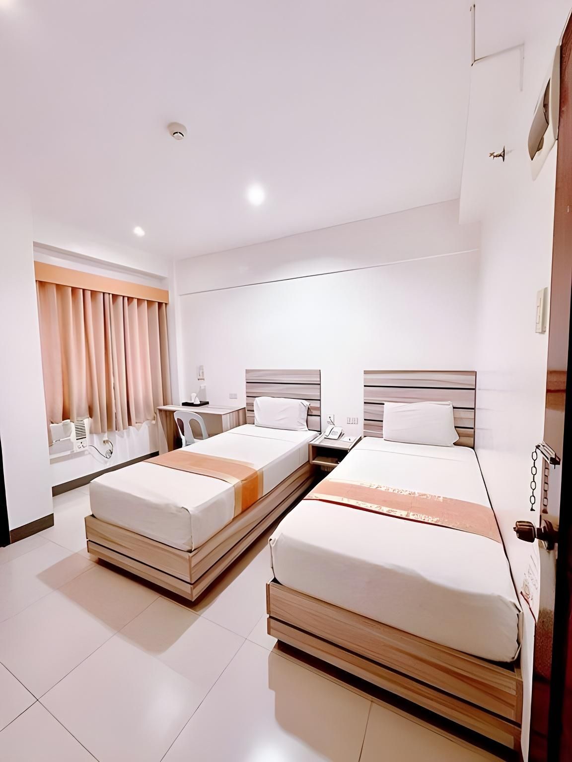 undefined Travelbee Fuente Inn 4