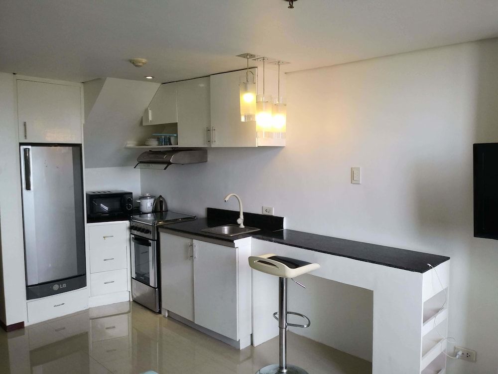 The Persimmon Cebu by Sleepingpong Signature Loft, 1 Bedroom, City View 5