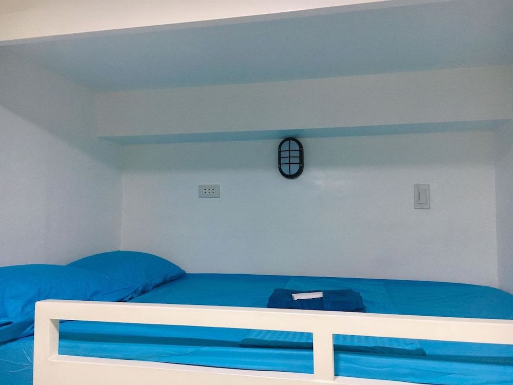 Avida Tower Cebu by Sleepingpong Signature Studio, Non Smoking, Mountain View