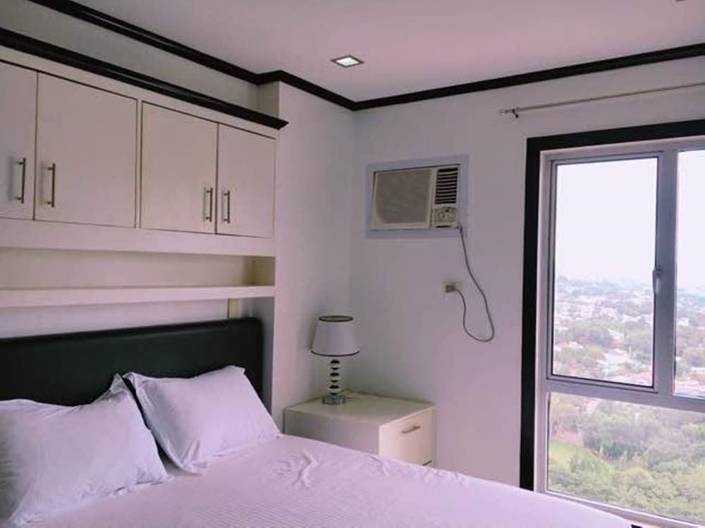 Avida Tower Cebu by Sleepingpong Signature Condo, 1 Bedroom, Non Smoking, Mountain View 3